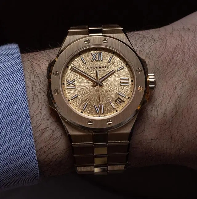 萧邦高山鹰41毫米18k黄色手表，高品质结构腕表！